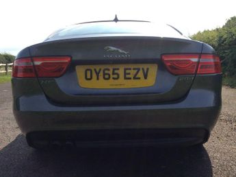 Jaguar XE 2.0d Portfolio Saloon 4dr Diesel Auto Euro 6 (s/s) (180 ps)