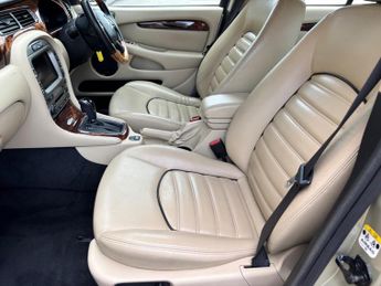 Jaguar X-Type 2.2D DPF Sovereign 4dr