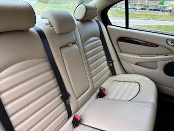 Jaguar X-Type 2.2D DPF Sovereign 4dr
