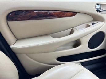 Jaguar X-Type 2.2D DPF Sovereign 4dr