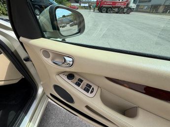 Jaguar X-Type 2.2D DPF Sovereign 4dr