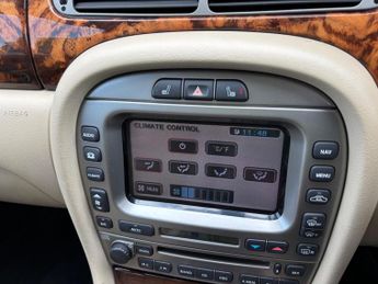 Jaguar X-Type 2.2D DPF Sovereign 4dr