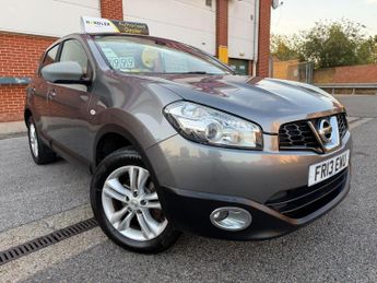 Nissan Qashqai 1.6 Acenta SUV 5dr Petrol Manual 2WD Euro 5 (s/s) (117 ps)