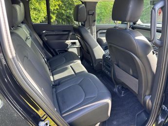 Land Rover Defender 110 3.0 D250 MHEV XS Edition Auto 4WD Euro 6 (s/s) 5dr