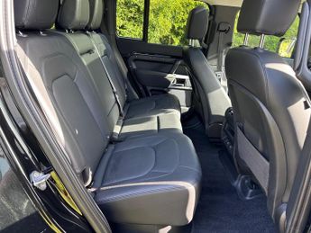 Land Rover Defender 110 3.0 D250 MHEV XS Edition Auto 4WD Euro 6 (s/s) 5dr