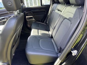 Land Rover Defender 110 3.0 D250 MHEV XS Edition Auto 4WD Euro 6 (s/s) 5dr