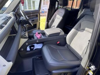 Land Rover Defender 110 3.0 D250 MHEV XS Edition Auto 4WD Euro 6 (s/s) 5dr