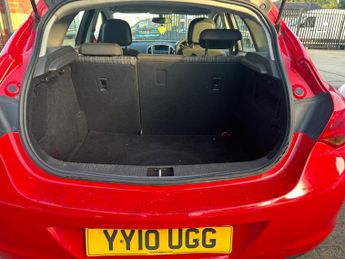 Vauxhall Astra 1.6 16v Exclusiv Auto Euro 5 5dr