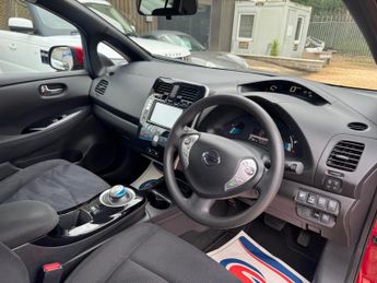 Nissan Leaf 24kWh Acenta Auto 5dr