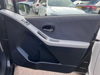 Toyota Yaris 1.33 Dual VVT-i TR MultiMode Euro 4 (s/s) 5dr