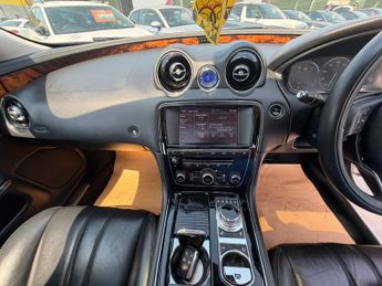 Jaguar XJ 3.0d V6 Premium Luxury Auto Euro 5 (s/s) 4dr