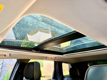 Jeep Grand Cherokee 5.7 OVERLAND SUMMIT SUV Petrol Auto 4WD