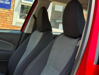 Toyota Yaris 1.5 VVT-h Icon E-CVT Euro 6 5dr