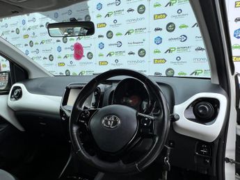 Toyota AYGO 1.0 VVT-i x-pression x-shift Euro 6 5dr