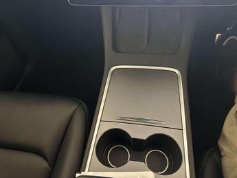 Tesla Model Y (Dual Motor) Performance SUV 5dr Electric Auto 4WDE (426 bhp)