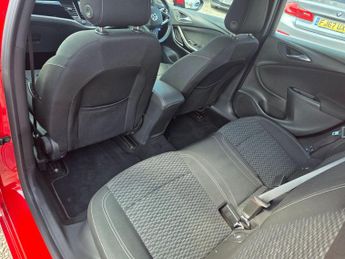 Vauxhall Astra 1.4i Turbo SRi Nav Sports Tourer Auto Euro 6 (s/s) 5dr