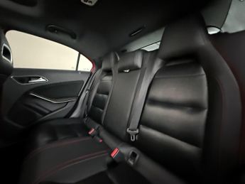 Mercedes-Benz A Class 2.1 A220d AMG Line (Premium Plus) 7G-DCT 4MATIC Euro 6 (s/s) 5dr