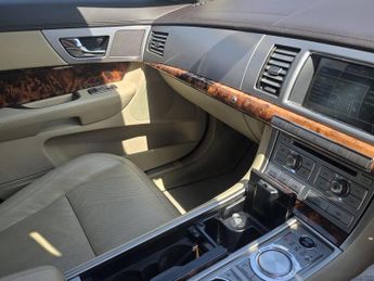 Jaguar XF 3.0d V6 Premium Luxury Auto Euro 5 4dr