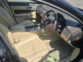Jaguar XF 3.0d V6 Premium Luxury Auto Euro 5 4dr