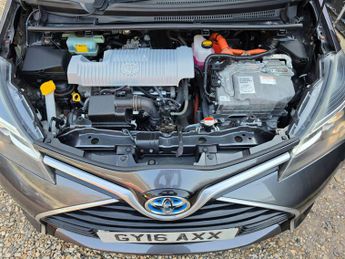 Toyota Yaris 1.5 VVT-h Sport E-CVT Euro 6 5dr