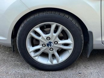 Ford Fiesta 1.0T EcoBoost Zetec Euro 6 (s/s) 5dr