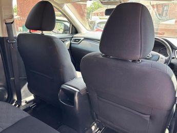 Nissan Qashqai 1.6 dCi N-Connecta XTRON 2WD Euro 6 (s/s) 5dr