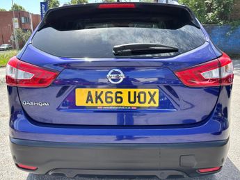 Nissan Qashqai 1.6 dCi N-Connecta XTRON 2WD Euro 6 (s/s) 5dr