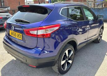 Nissan Qashqai 1.6 dCi N-Connecta XTRON 2WD Euro 6 (s/s) 5dr