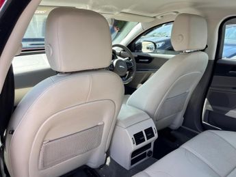 Jaguar XE 2.0d Portfolio Auto Euro 6 (s/s) 4dr
