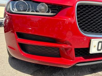 Jaguar XE 2.0d Portfolio Auto Euro 6 (s/s) 4dr