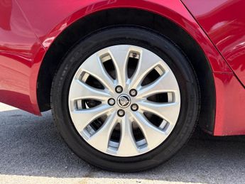 Jaguar XE 2.0d Portfolio Auto Euro 6 (s/s) 4dr