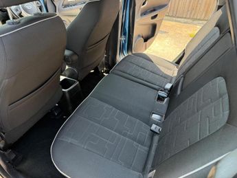 Kia Venga 1.4 EcoDynamics 2 Euro 5 (s/s) 5dr
