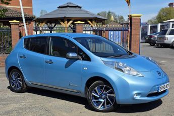 Nissan Leaf 24kWh Acenta+ Hatchback 5dr Electric Auto (107 bhp)