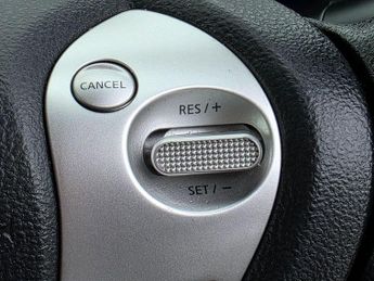 Nissan Leaf 24kWh Acenta+ Hatchback 5dr Electric Auto (107 bhp)