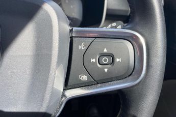 Volvo XC40 2.0 T4 Inscription Pro Auto Euro 6 (s/s) 5dr