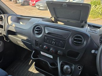 Renault Master 2.3 dCi 35 Business+ FWD LWB Medium Roof Euro 5 5dr