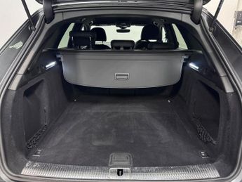 Audi A4 Avant 2.0 TFSI 35 Black Edition Estate 5dr Petrol S Tronic Euro 6 (s/s