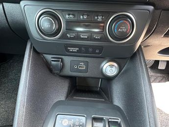 Nissan Leaf 40kWh Acenta Auto 5dr