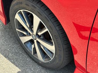 Nissan Leaf 40kWh Acenta Auto 5dr
