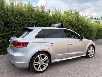 Audi A3 2.0 TDI S line Sportback S Tronic Euro 6 (s/s) 5dr (Nav)