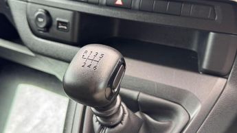 Toyota PROACE Verso 2.0D Shuttle Long MPV 5dr Diesel Manual LWB Euro 6 (s/s) (9 Seat