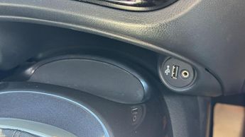 Nissan Juke 1.2 DIG-T N-Connecta Euro 6 (s/s) 5dr