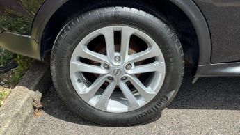 Nissan Juke 1.2 DIG-T N-Connecta Euro 6 (s/s) 5dr