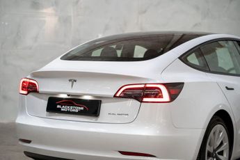 Tesla Model 3 (Dual Motor) Long Range Auto 4WDE 4dr