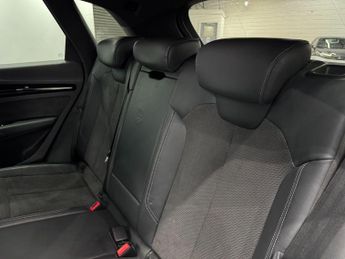 Audi Q5 2.0 TDI 40 Black Edition SUV 5dr Diesel S Tronic quattro Euro 6 
