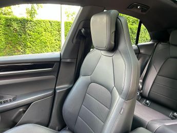 Porsche Macan 100kWh 4S Auto 4WD 5dr