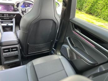 Porsche Macan 100kWh 4S Auto 4WD 5dr