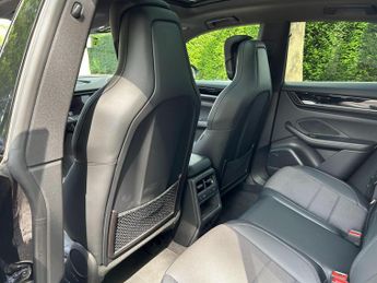 Porsche Macan 100kWh 4S Auto 4WD 5dr