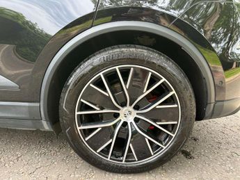 Porsche Macan 100kWh 4S Auto 4WD 5dr