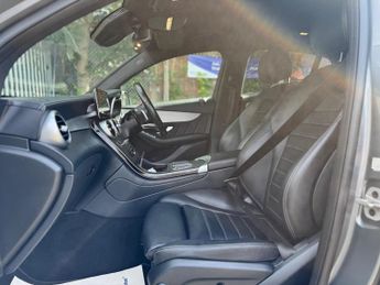 Mercedes-Benz GLC 2.0 GLC300h MHEV AMG Line (Premium) Coupe G-Tronic+ 4MATIC Euro 